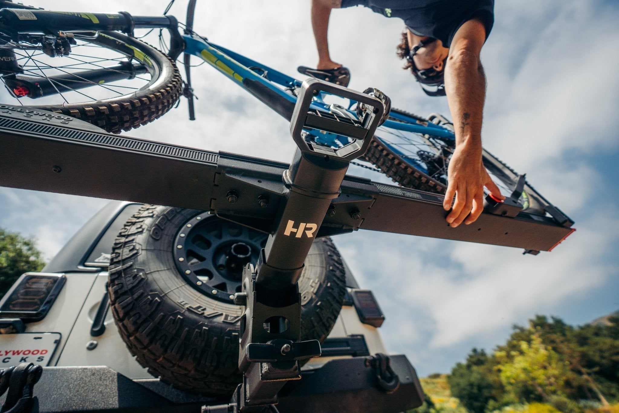 CrossTrack 1 Bike Hitch Rack – Hollywood Racks