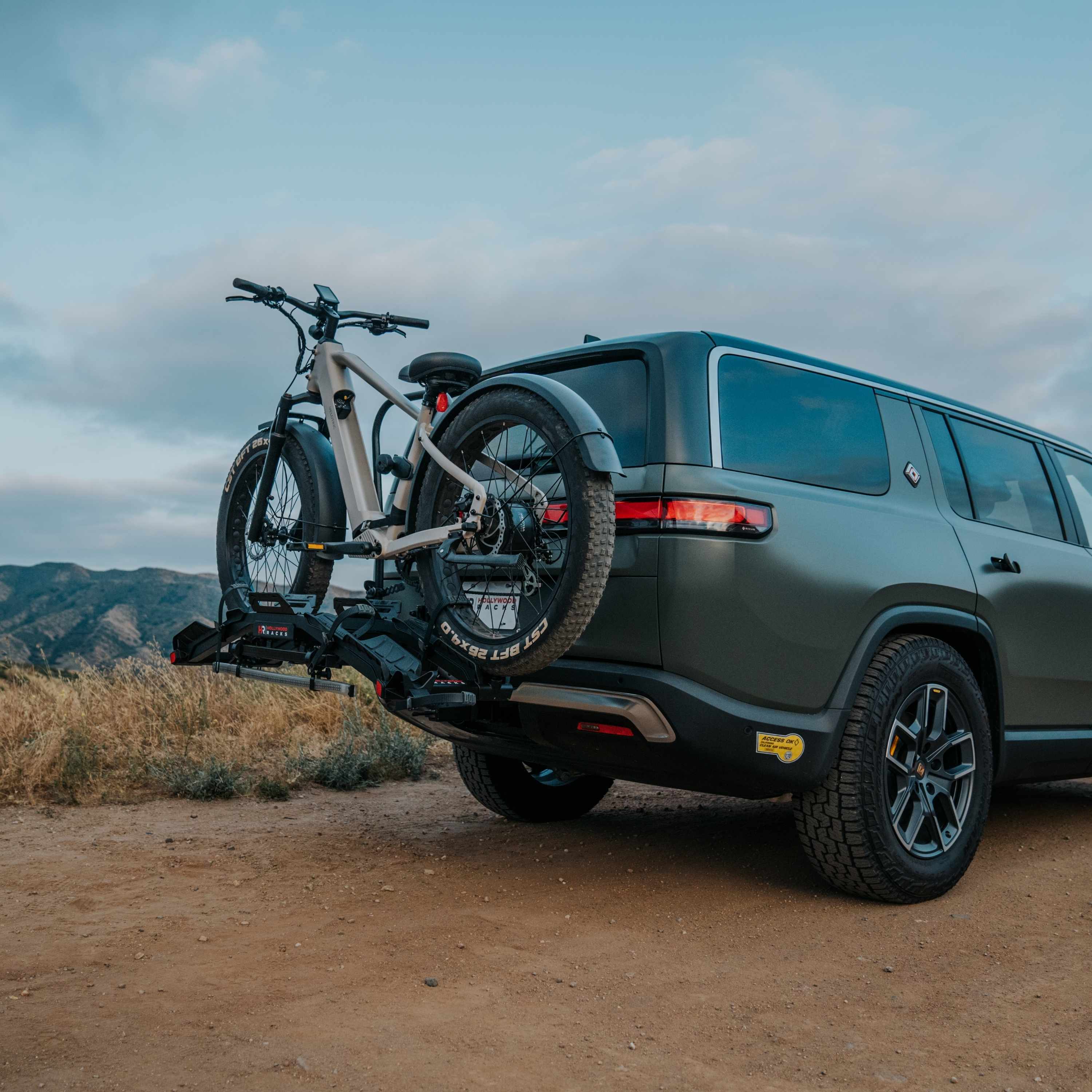 Hollywood Racks HR4500 Destination E Bike Rack
