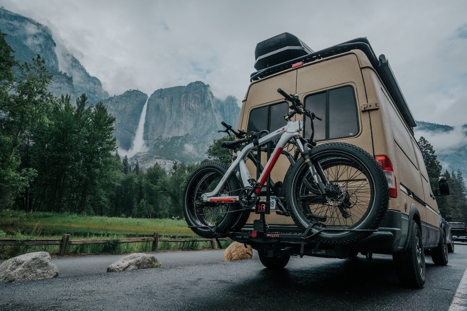 RV Rider + LED Light Bar Hollywood Racks